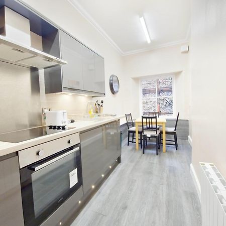 Edinburgh Backpackers - Over 18S Only Exterior photo