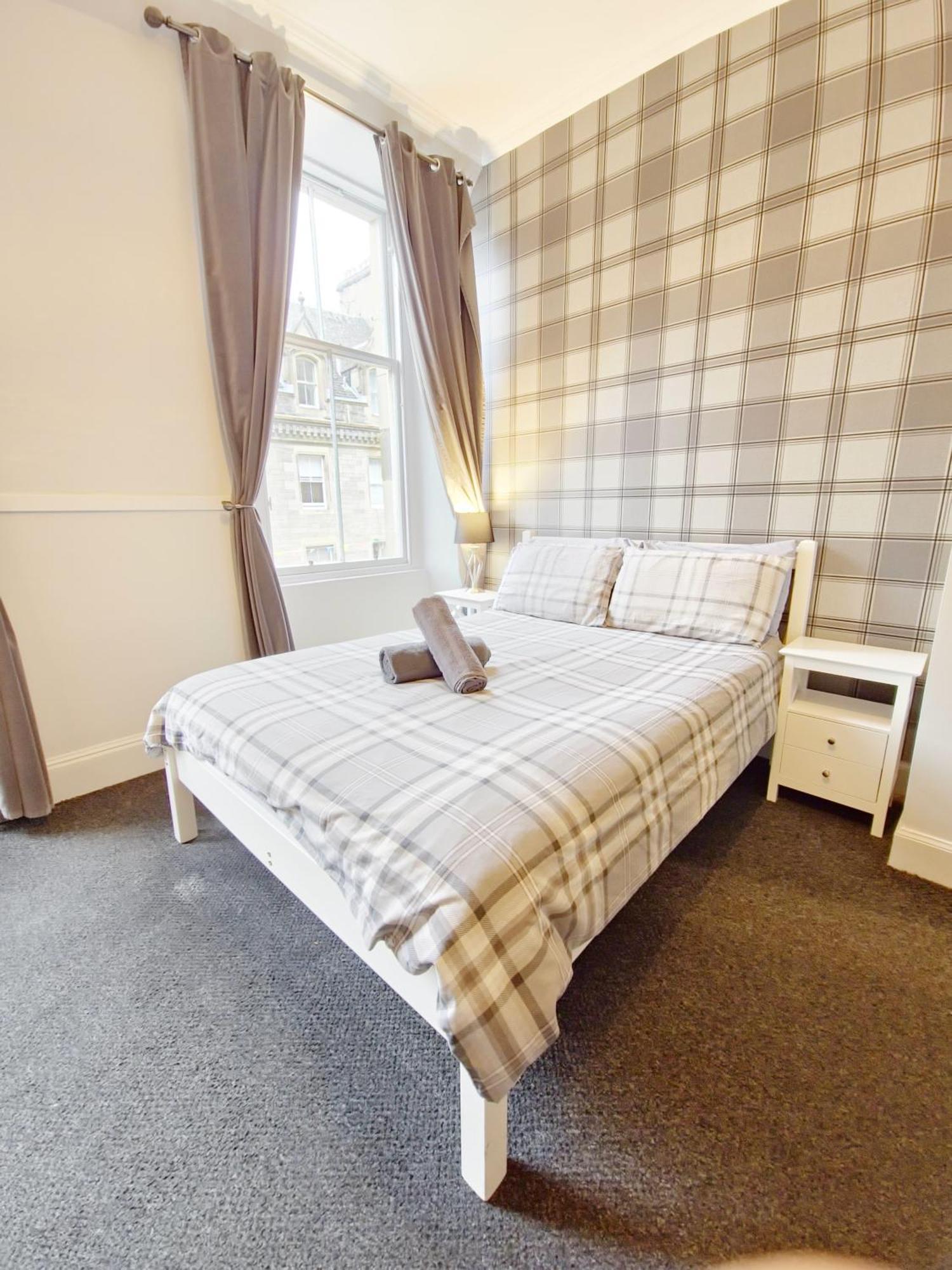 Edinburgh Backpackers - Over 18S Only Exterior photo