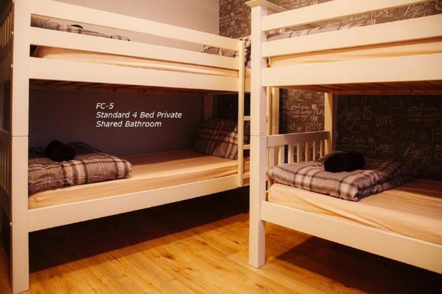 Edinburgh Backpackers - Over 18S Only Exterior photo